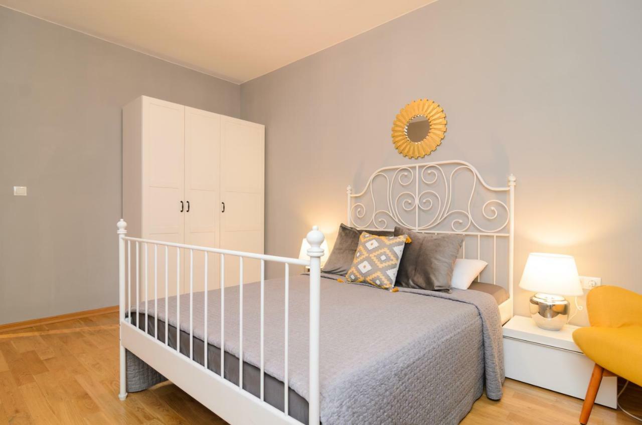 Rise & Shine Sofia Luxury Apartment By Flat Mаnager 외부 사진