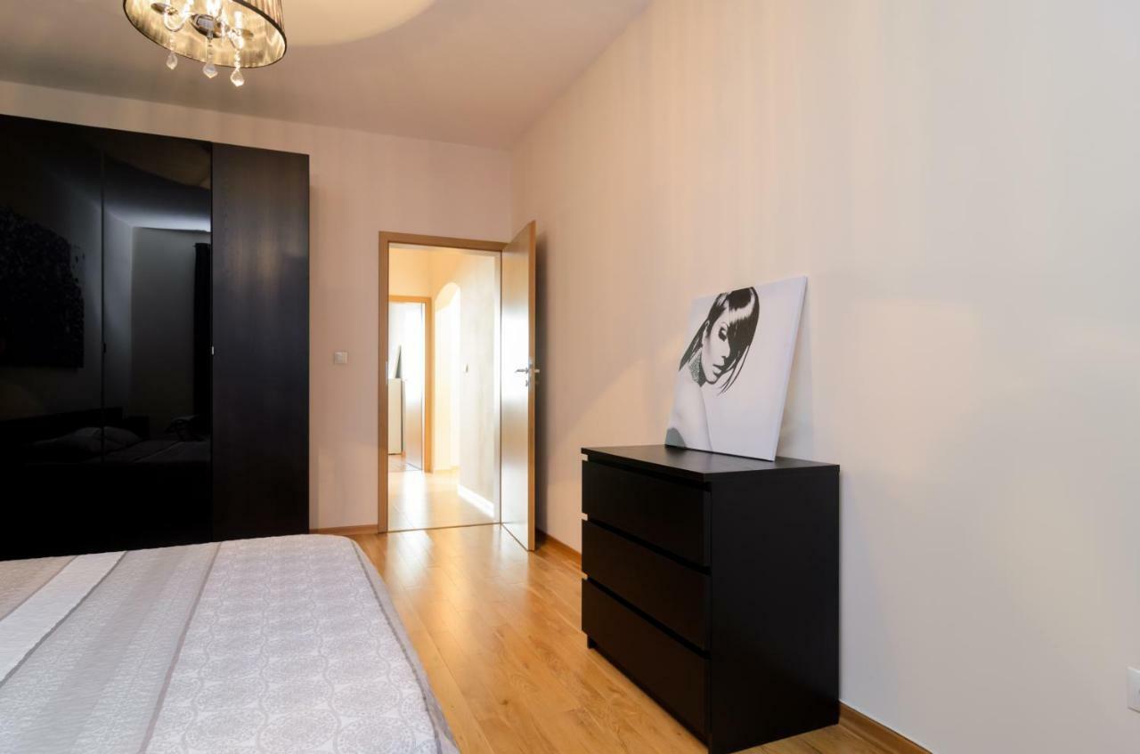 Rise & Shine Sofia Luxury Apartment By Flat Mаnager 외부 사진